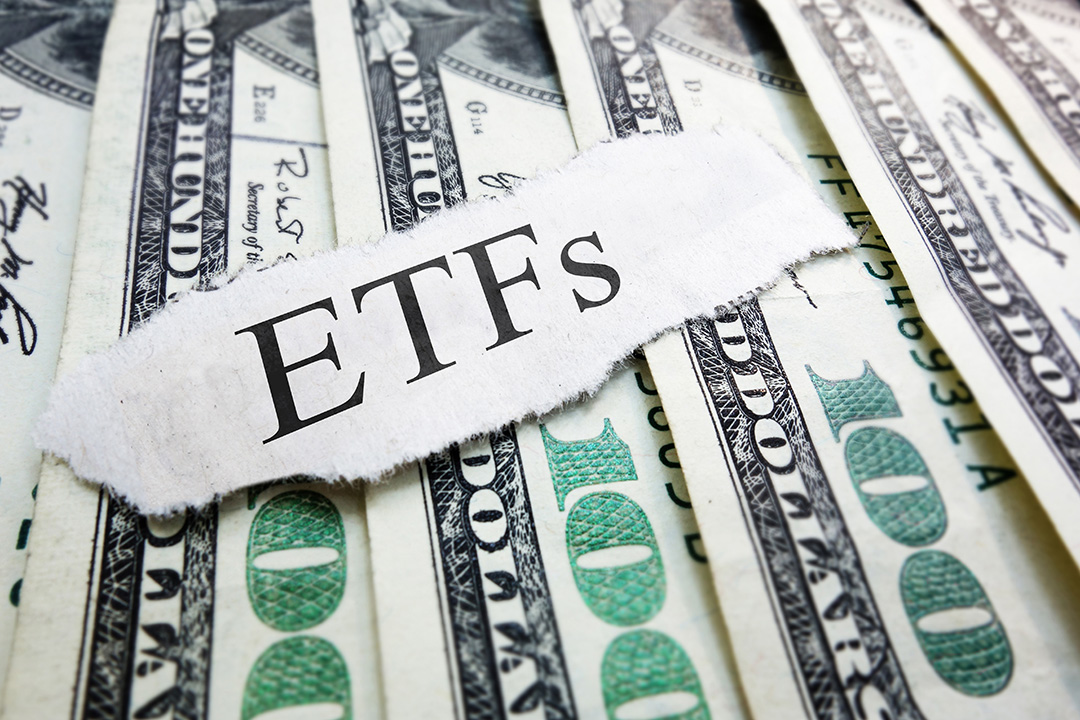 Navigating the Storm: Top 8 ETFs for Investment During a Global Recession