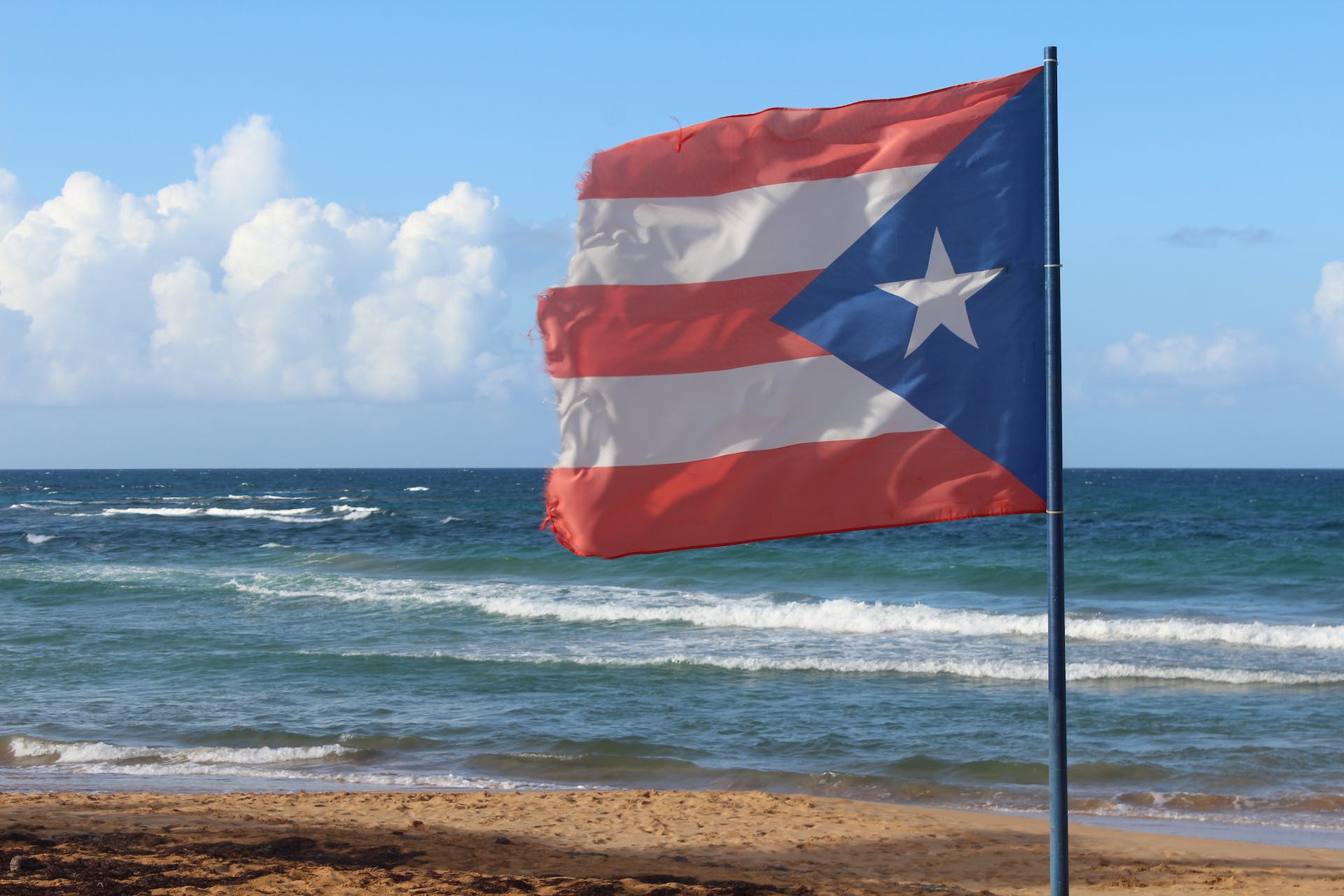 The Attraction of U.S. Green Card via Puerto Rico for Immigrant Investors