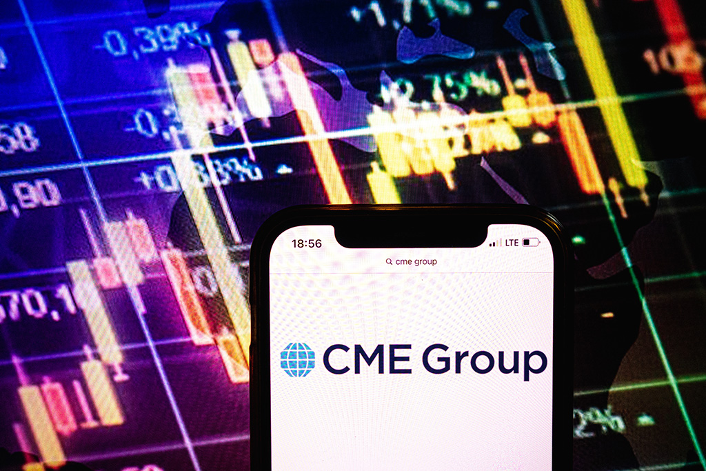 CME Group to Launch 1-Ounce Gold Futures & Trump Promises Expedited Approvals for $1 Billion Investors