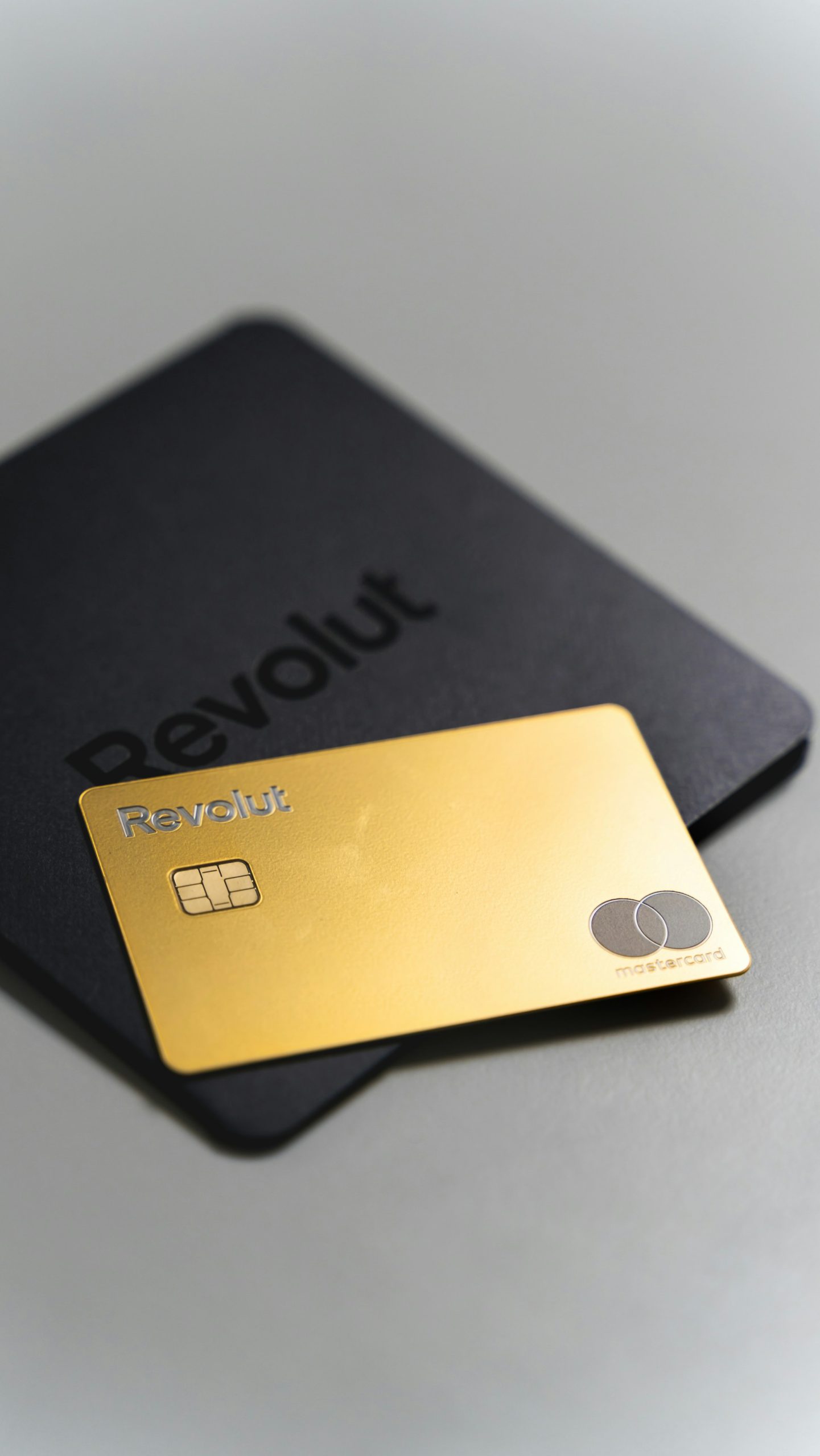How to Open an Offshore Bank Account with a Prepaid Debit Card: A Guide for Individual Investors