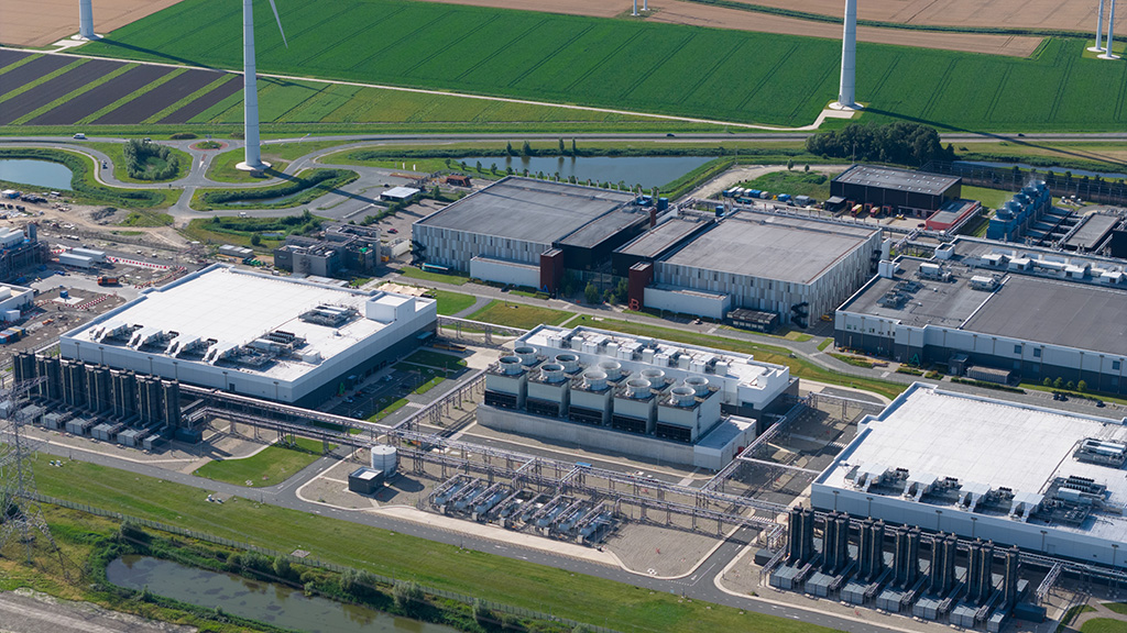 Powering the AI Age: U.S. Energy Stocks Positioned for the Data Center Boom