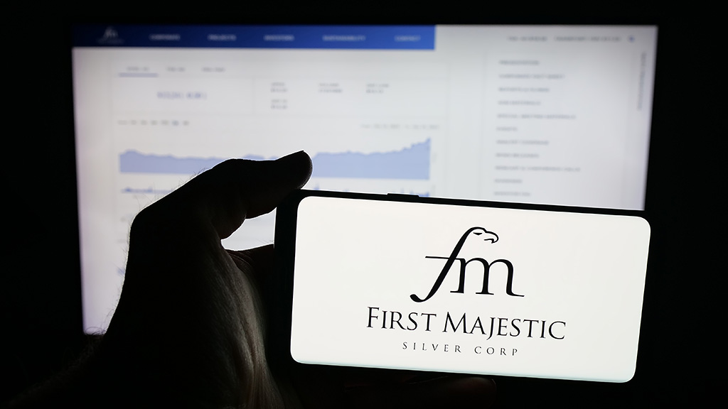 Silver Mining Stocks Surge as Industrial Demand and Geopolitics Drive 2025 Rally