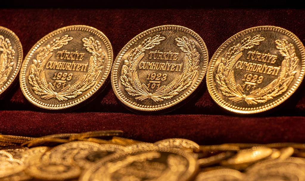 Turkey Burned Gold to Defend the Lira. The Bigger Story Is Who Kept Buying