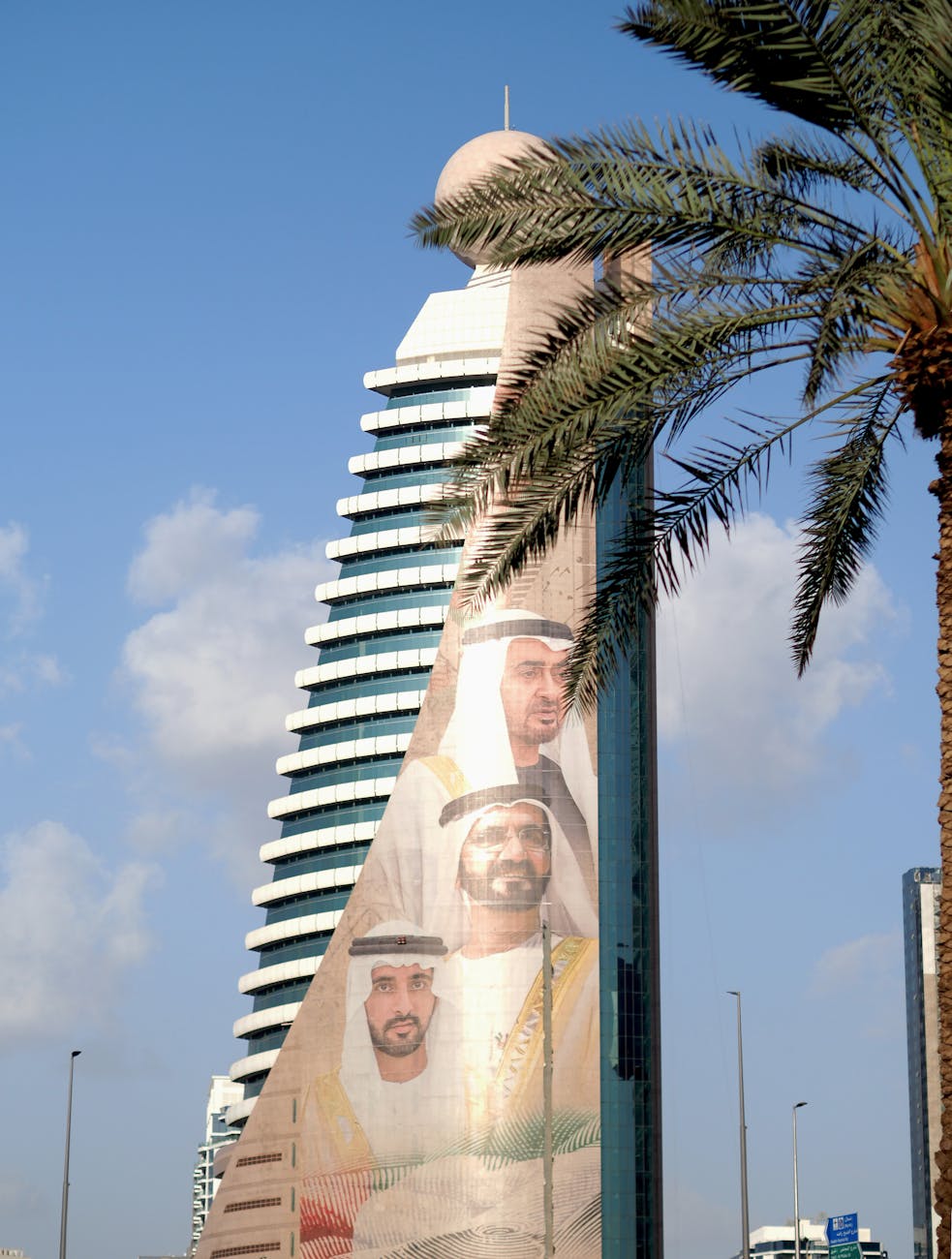 The Banks of Dubai: Where Gulf Liquidity Meets Global Ambition