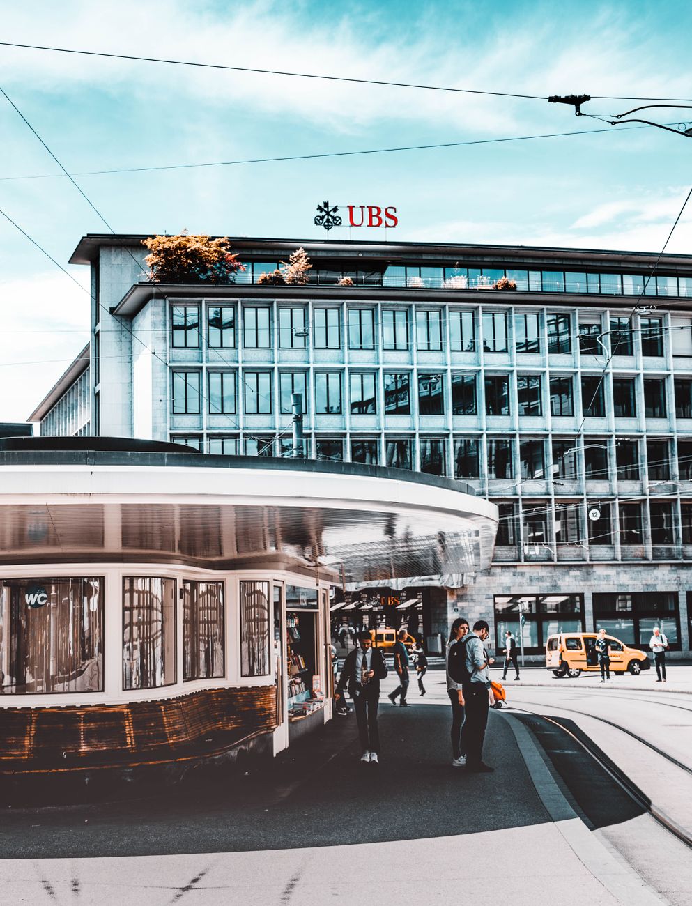 Offshore Investors Are Pushing UBS to Leave Switzerland